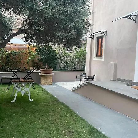 Joivy Exclusive 2-Bedroom Villa With Private Garden - 5 Minutes From The Colosseum-3